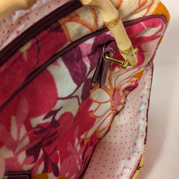 Vintage Terry Cloth Bag with Bamboo Handles - Picture 3 of 9